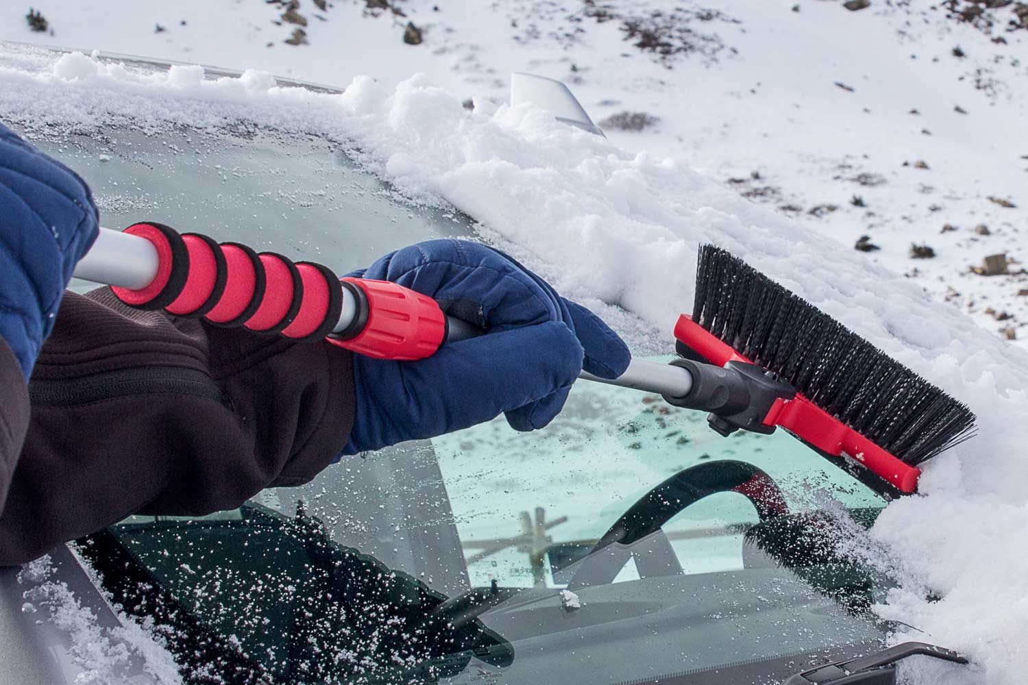 Mallory S30-886PKUS Snow Brush & Ice Scraper with Foam Grip